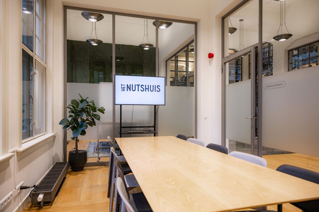 De Stempelkamer, een vergaderruimte in Het Werkloket in Het Nutshuis Den Haag - foto door Floor Prinsen